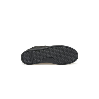 0 0 - BLACK;4