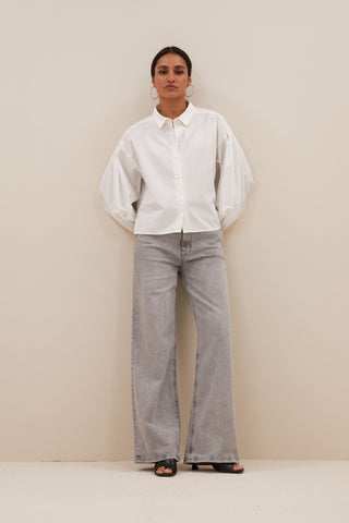 white 001;4