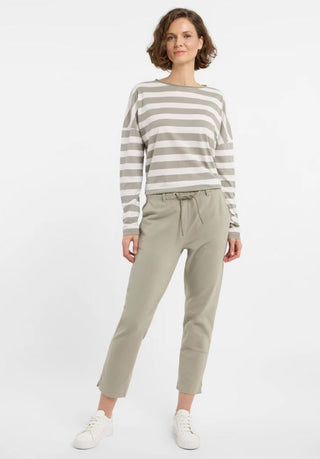 926 Pale Fern;3