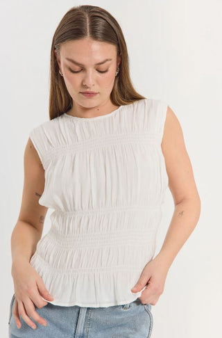 8220 Brilliant white;1