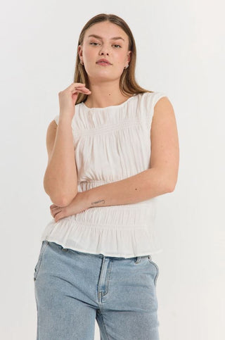 8220 Brilliant white;8