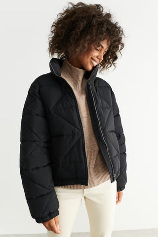 Black (9000);1