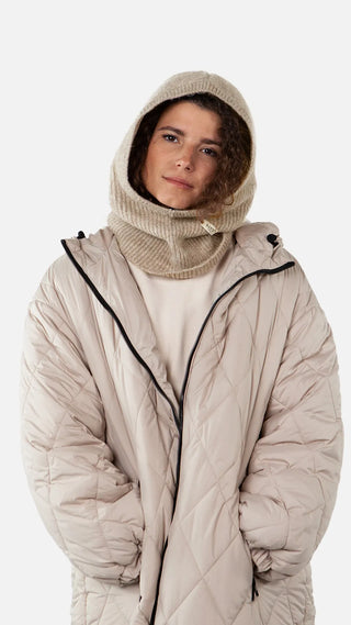 Beige light brown;4