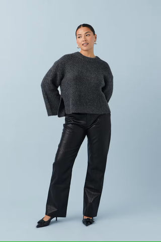 Black (9000);5