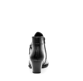 schwarz (Micro);3