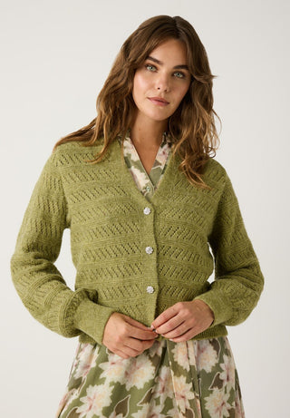 0656 autumn green;1