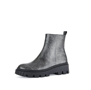 grey;1