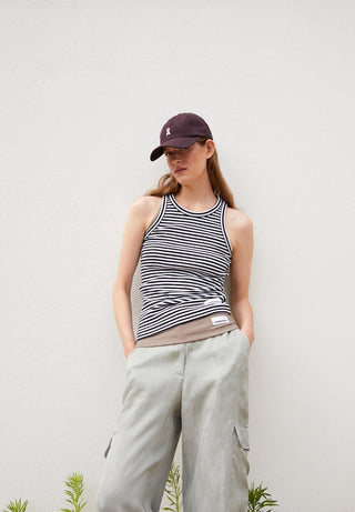 1143 black-white;12