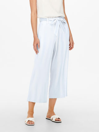 190858 Bright White;10