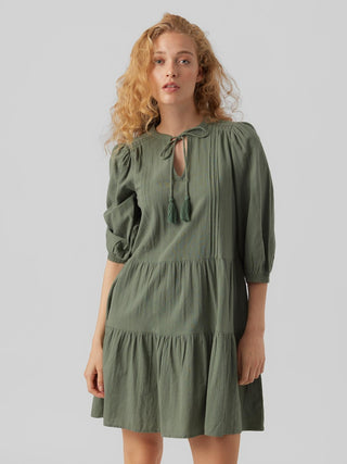 224196 Laurel Wreath;13