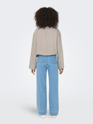185600 String;8