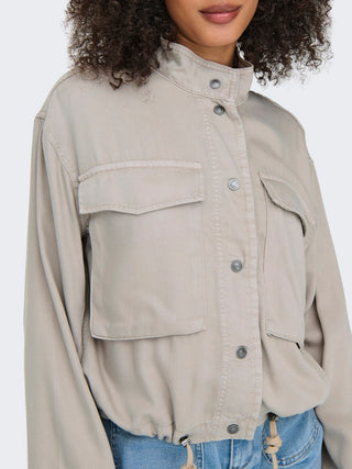 185600 String;11