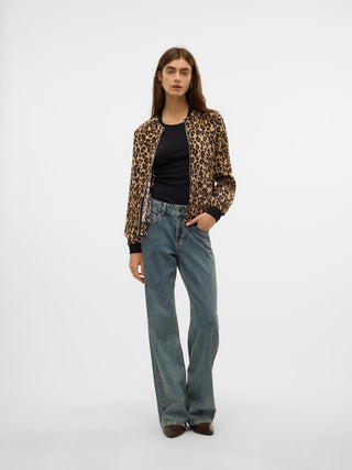 202611021 Tigers Eye/Verena Leo;5