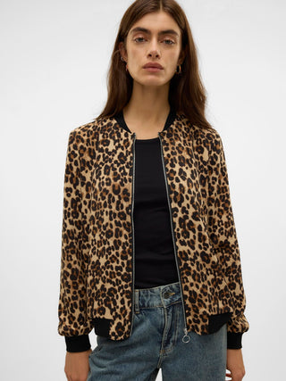 202611021 Tigers Eye/Verena Leo;6