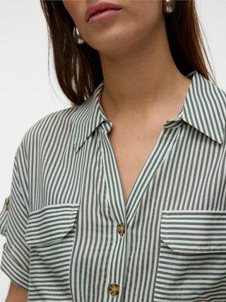 224196002 Laurel Wreath/Snow White;9