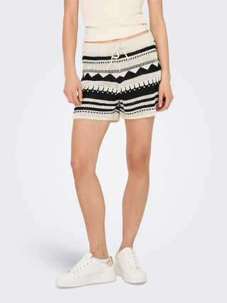 234755004 Ecru/Black;3