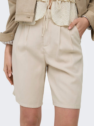 Bestseller / Damen-Short / ONLARIS LIFE BERMUDA SHORTS WVN CC