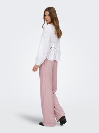 Bestseller / Damen-Bluse / ONLDEWINA LS V-NECK ANGLAISE SHIRT