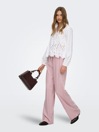 Bestseller / Damen-Bluse / ONLDEWINA LS V-NECK ANGLAISE SHIRT