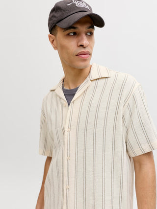 Bestseller / Herren-Hemd / JJECOBA STRIPE RESORT SHIRT SS SN