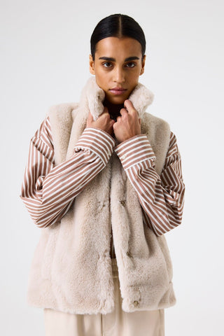6737 soft ivory;4