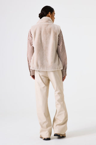 6737 soft ivory;5
