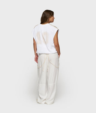 white 1001;4