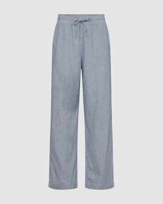 Off white with Nebulas Blue;1