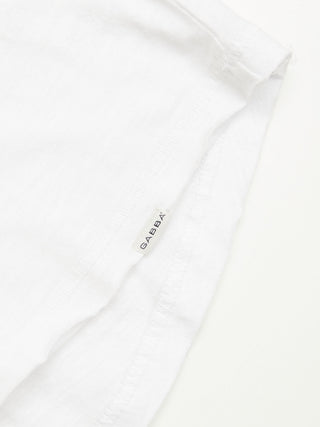 001 White;16