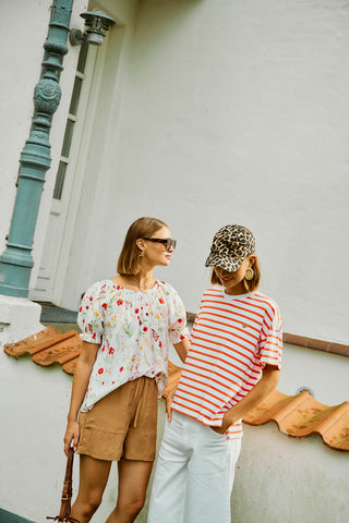 2354 Brilliant White w. Hot Coral;4