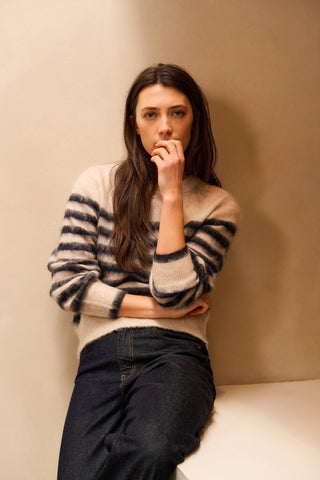 940511 COLLEGIATE BLUE DESSIN;10