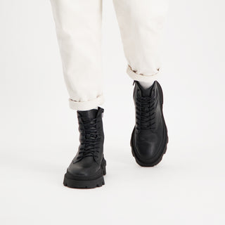 017 BLACK LEATHER;7
