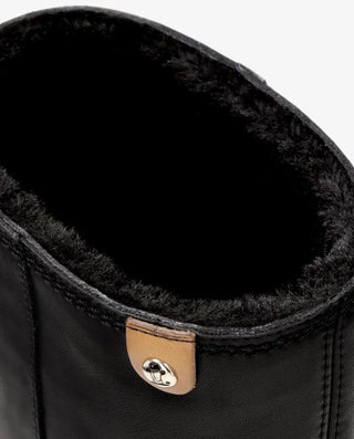 Black;4