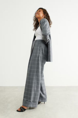 Grey check (8856);2