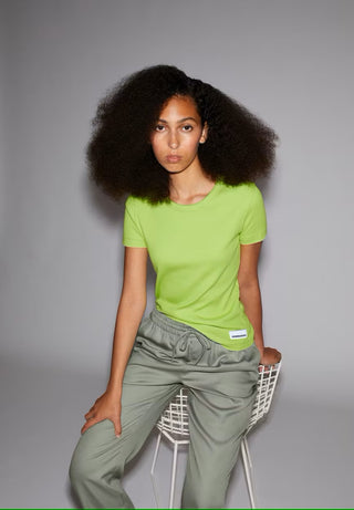 2677 super lime;10