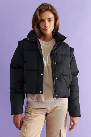 Black (9000);1