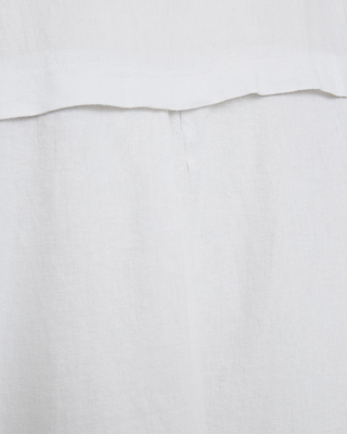 Brilliant white;3