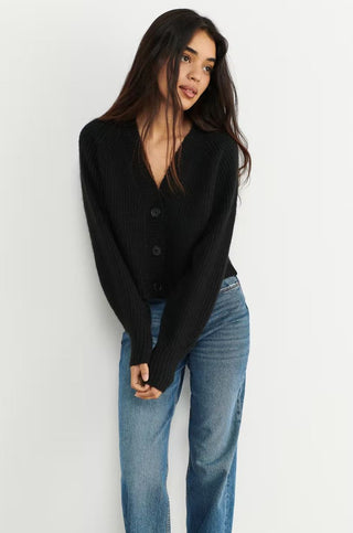 Black (9000);3